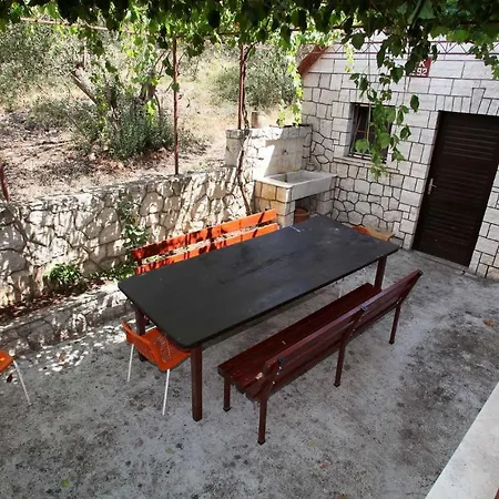 With A Parking Space Okrug Gornji, Ciovo - 12077 טרוגיר